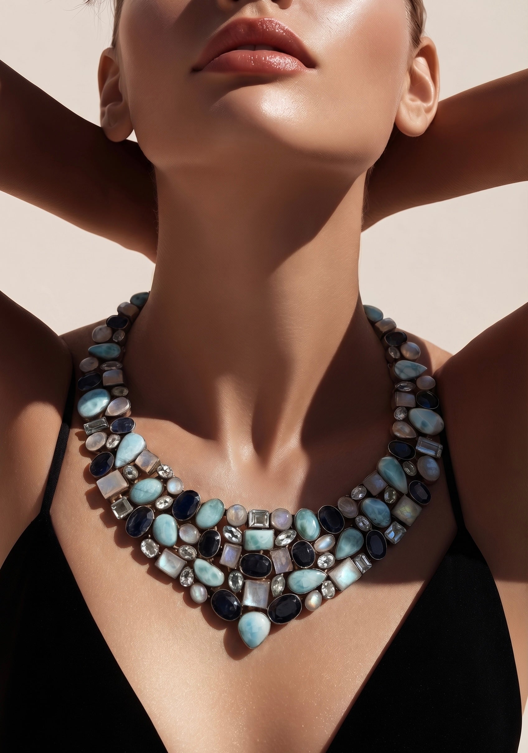 Collier en argent et pierres semi-précieuses