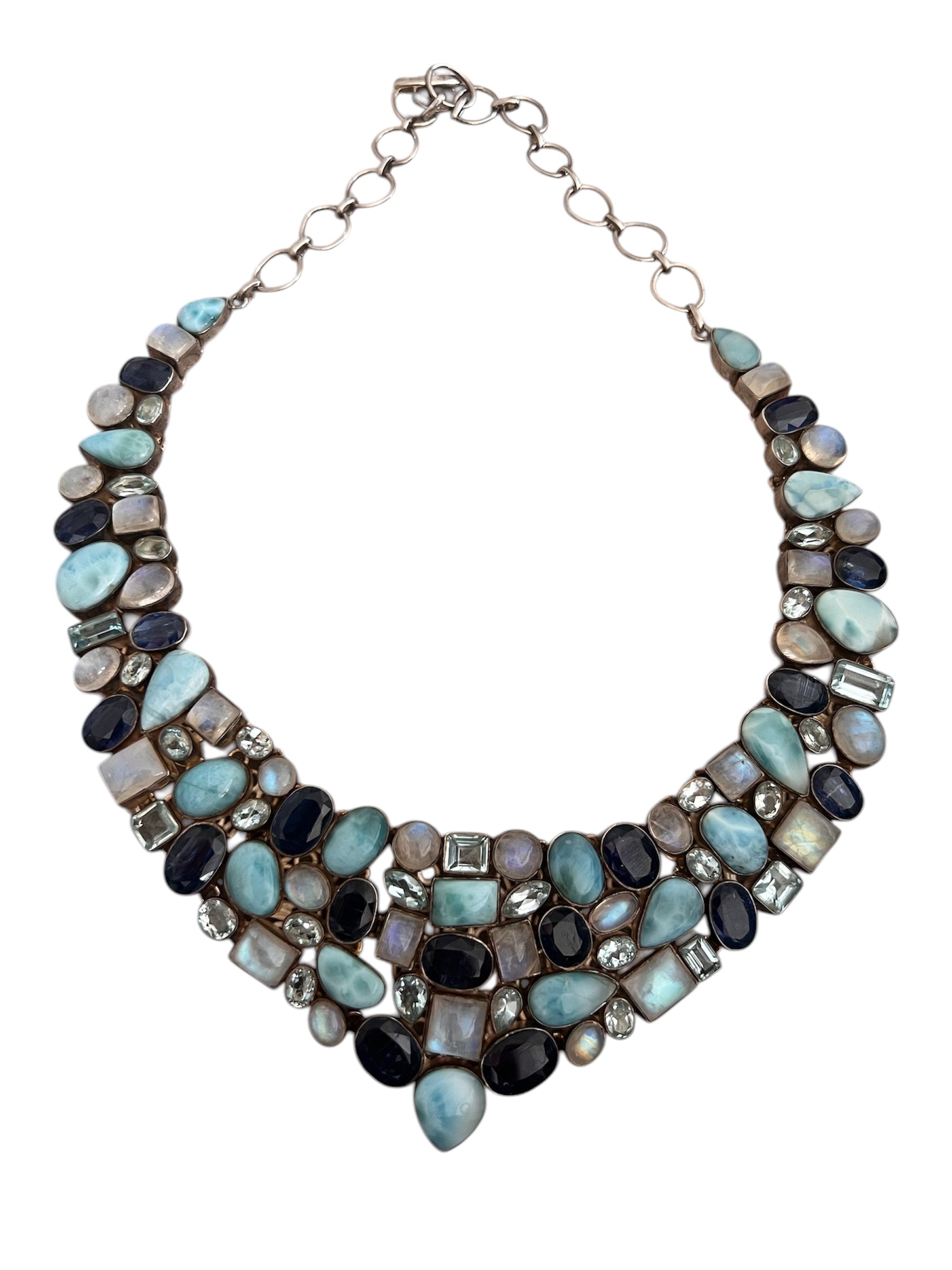 Collier en argent et pierres semi-précieuses