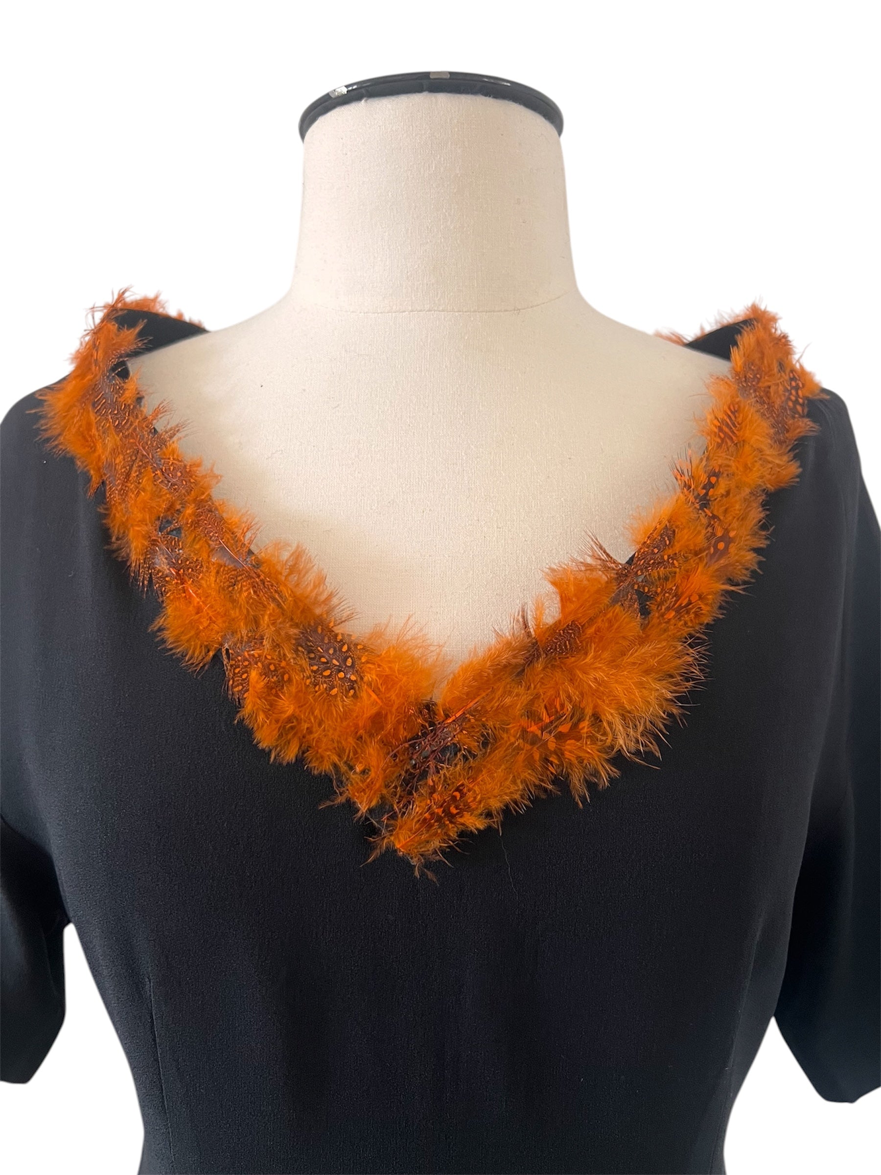 Robe Prada noir encolure en plumes