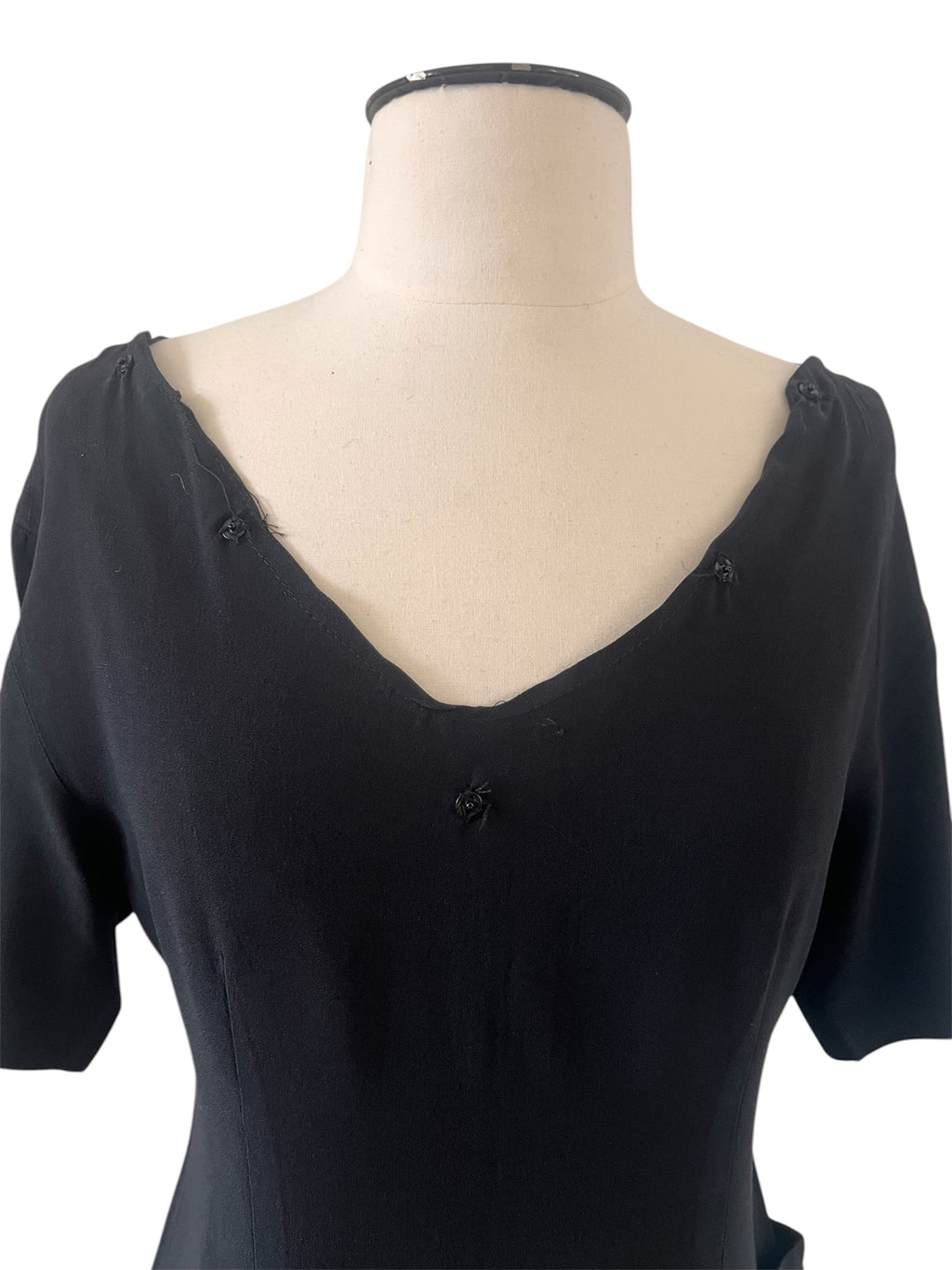 Robe Prada noir encolure en plumes