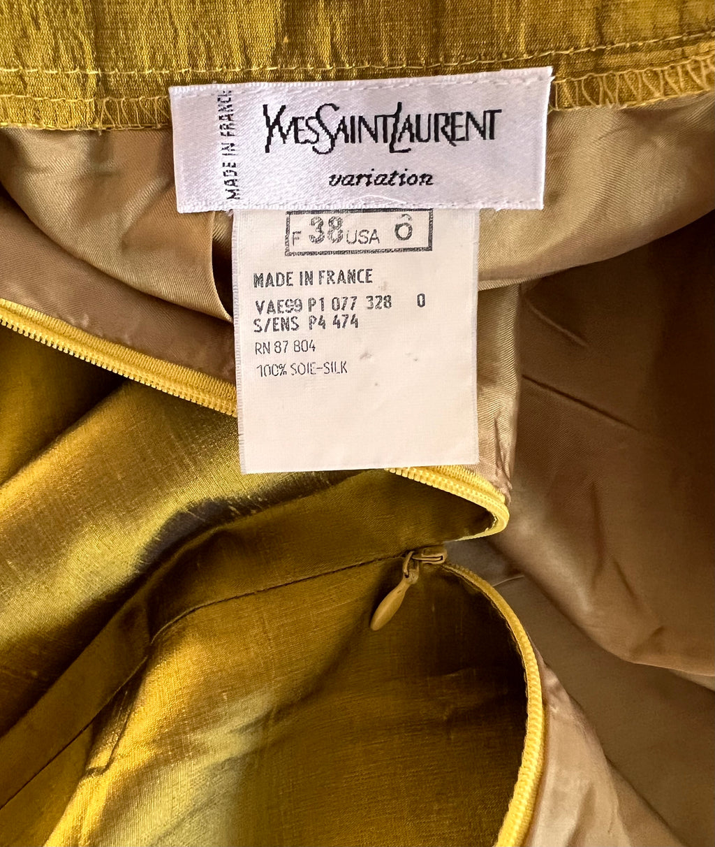 Tailleur saharienne Yves Saint Laurent en soie dorée irisée circa 80