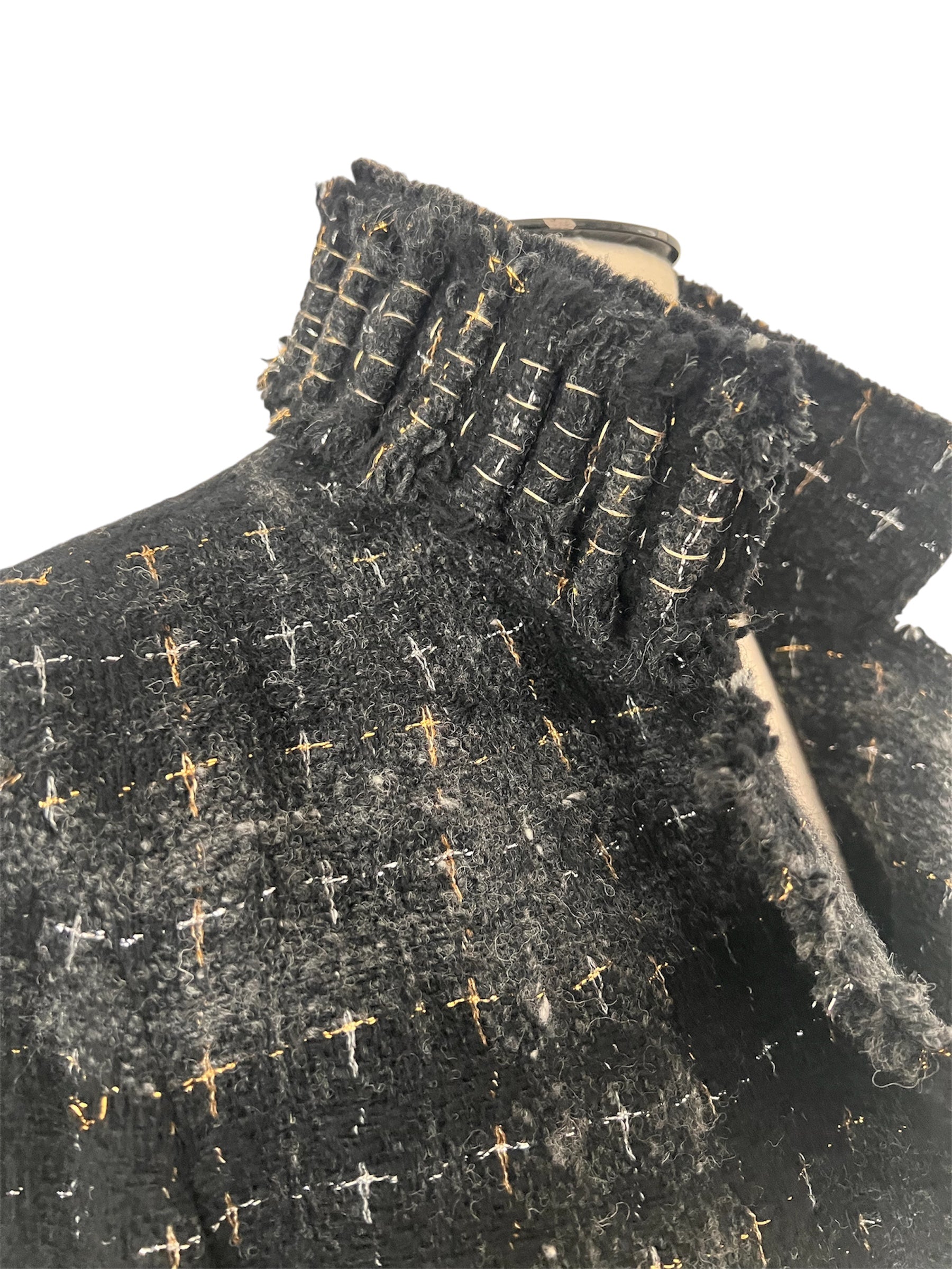 Veste en tweed noire et grise Chanel fantasy collection 08A